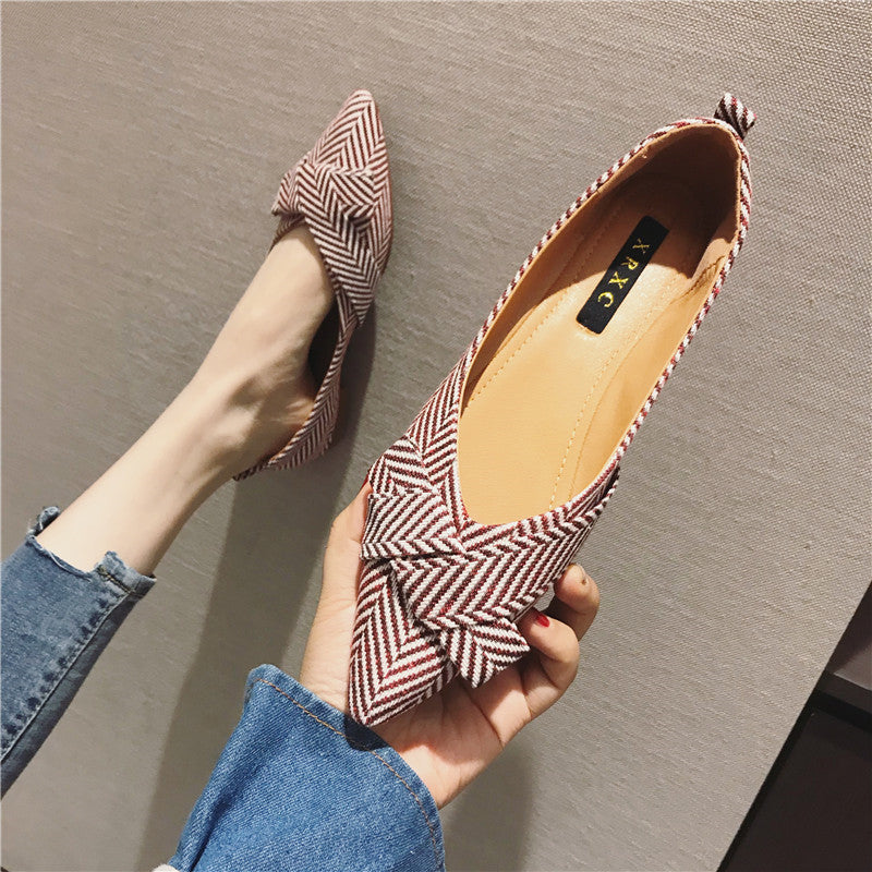 Pointed Shallow Mouth Flat Shoes