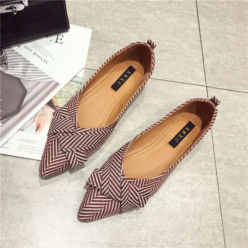 Pointed Shallow Mouth Flat Shoes