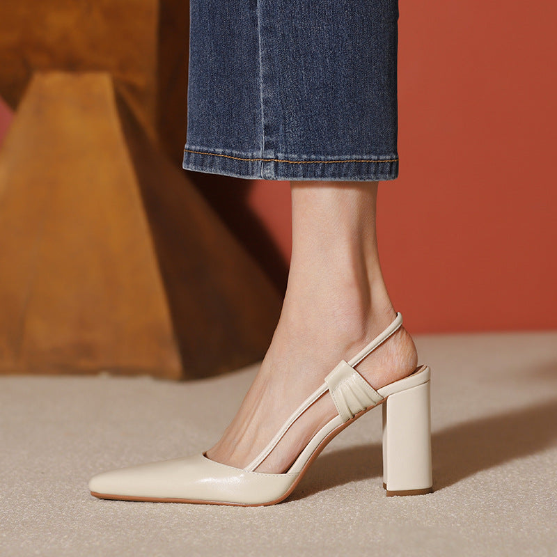 حذاء نسائي من الجلد بالكامل بكعب عالٍ ومفتوح من الخلف ومغلق من الأمام