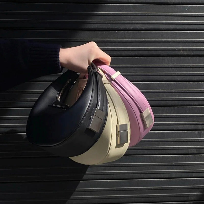 Osoï Tonï Hobó shoulder bag Crescent Underarm With Metal Buckle