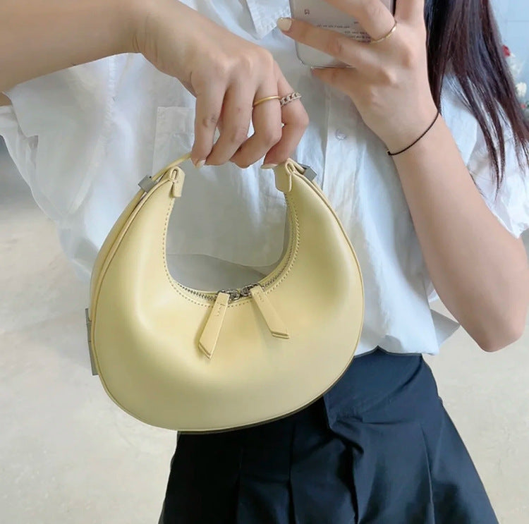 Osoï Tonï Hobó shoulder bag Crescent Underarm With Metal Buckle