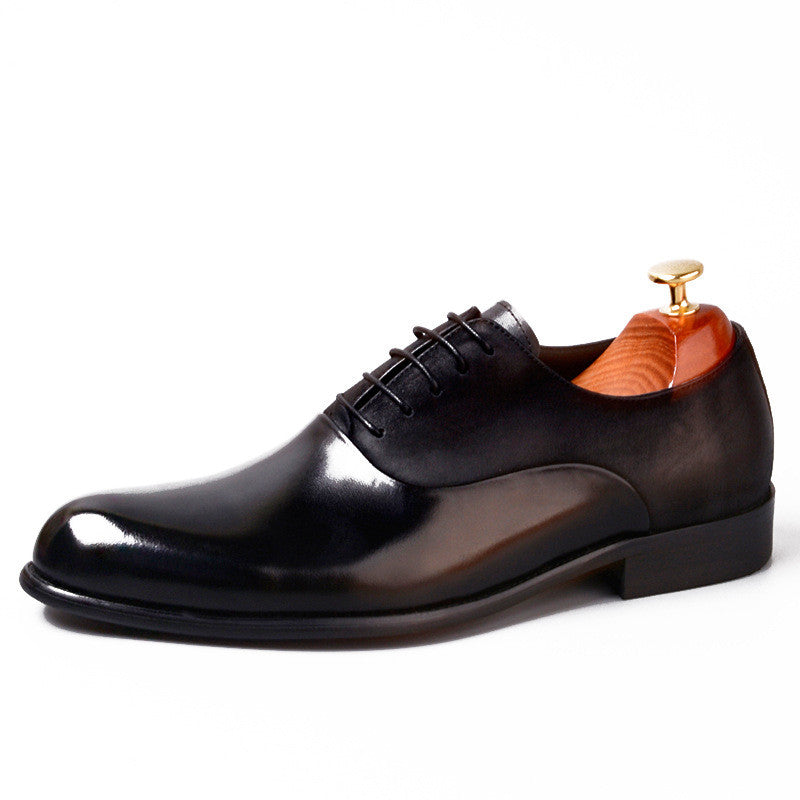 أحذية جلدية رسمية للرجال من رجال الأعمال البريطانيين