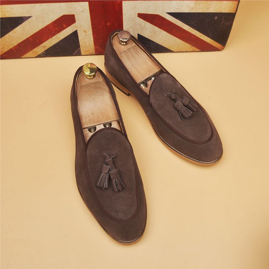 Breathable Mens Slip-on Loafers With A Pointed Toe In A Classic British Style