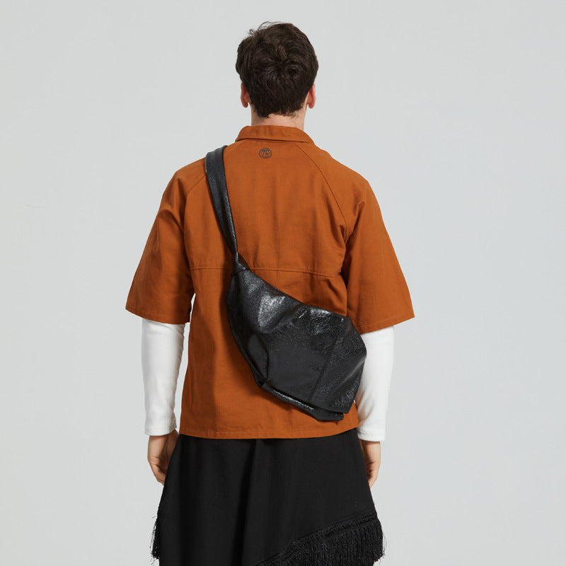 Large-capacity Retro French-style Niche Crossbody Bag A Croissant-shaped Pleated Bag